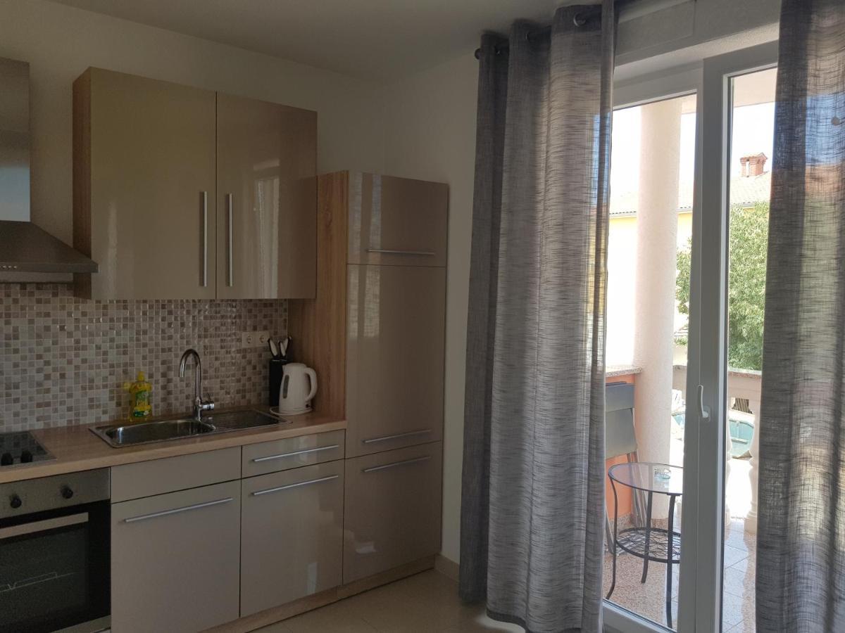 Apartmani Vrdoljak Malinska Exterior foto